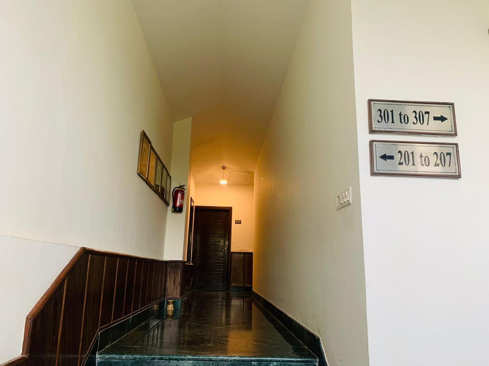 Garjia The Riverview Retreat Corbett By Leisure Hotels מראה חיצוני תמונה