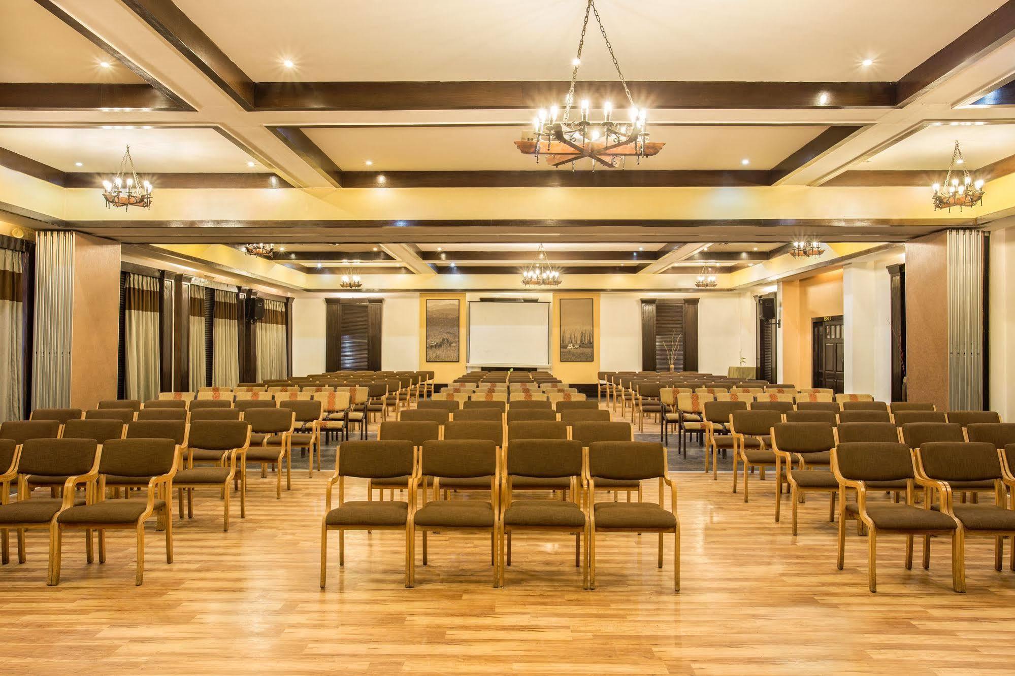 Garjia The Riverview Retreat Corbett By Leisure Hotels מראה חיצוני תמונה
