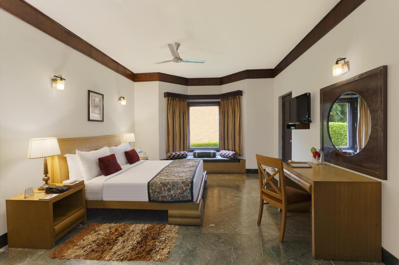 Garjia The Riverview Retreat Corbett By Leisure Hotels מראה חיצוני תמונה
