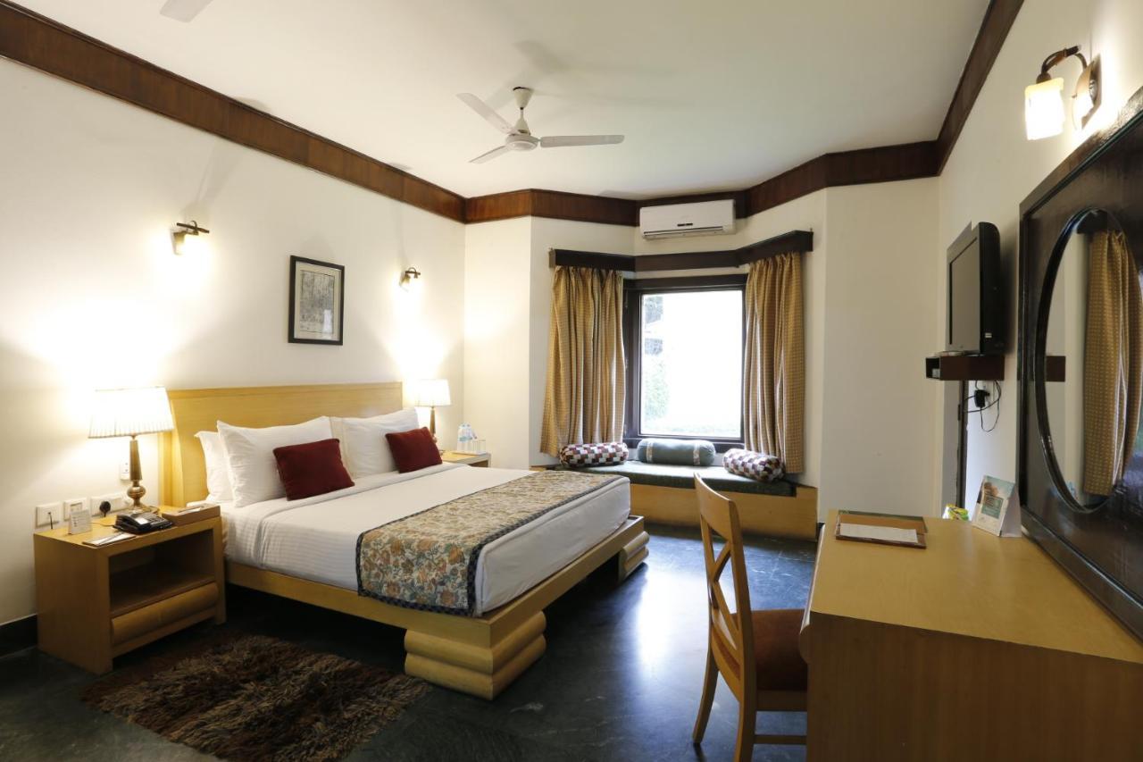 Garjia The Riverview Retreat Corbett By Leisure Hotels מראה חיצוני תמונה